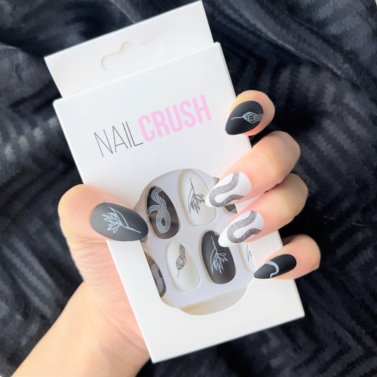 Black & White Snakes - NAILCRUSH®