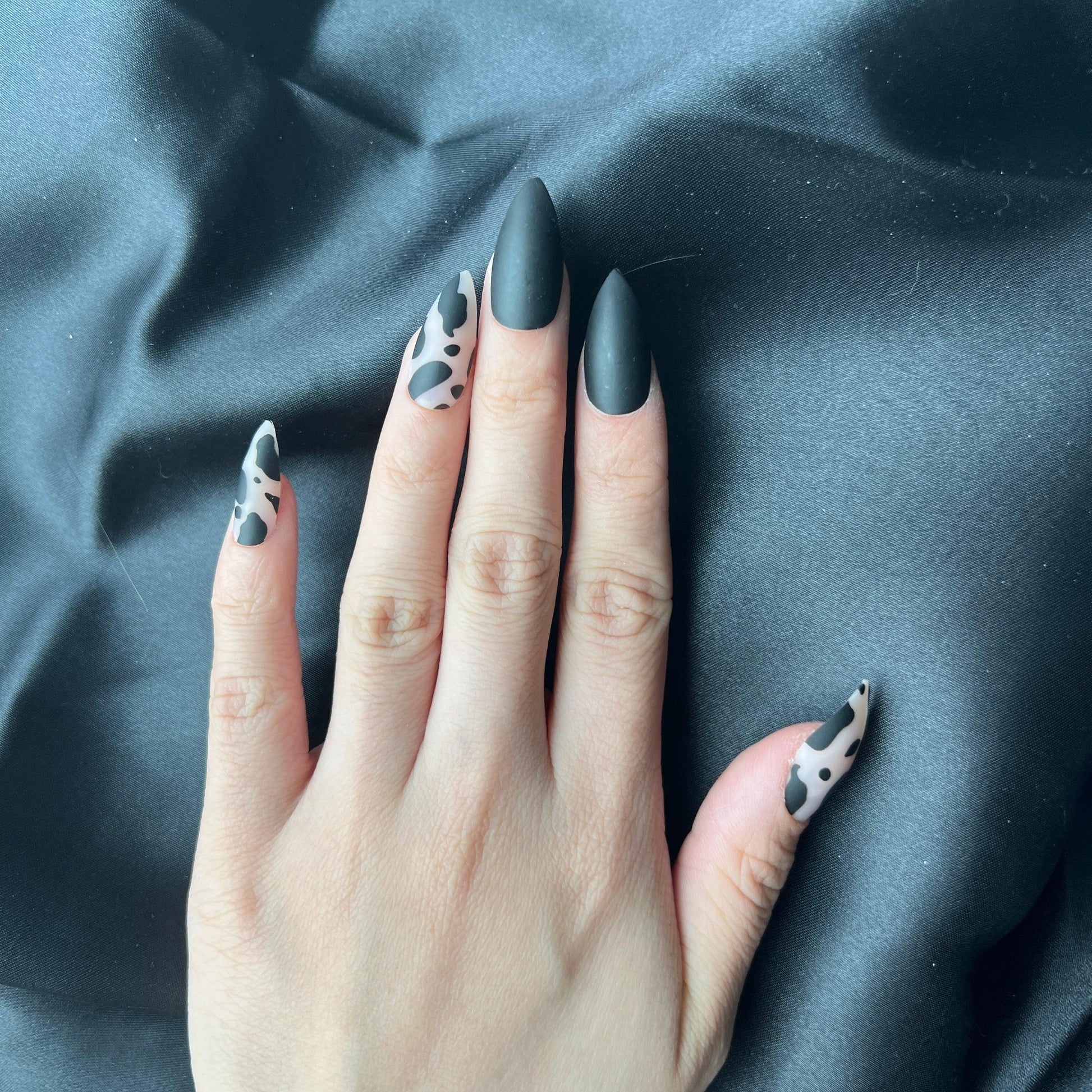 55 stunning black nail designs | Black gel nails, Black acrylic nails, Black  nails